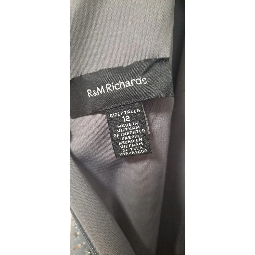 NWT Size 12 R&M Richards Full Length‎ Back Sleeve Silver Metalllic Gown